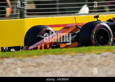 Melbourne, Australia. Il 26 marzo 2017. Fernando ALONSO ESP 14 guida per MCLAREN HONDA team di Formula 1 durante la prima gara di stagione, il 2017 Formula 1 Rolex Australian Grand Prix, Australia il 26 marzo 2017. Credito: Dave Hewison sport/Alamy Live News Foto Stock