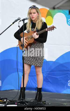 Key Biscayne, FL, Stati Uniti d'America. 25 Mar, 2017. Hailey Knox compie durante il Miami aperto a Crandon Park Tennis Center il 25 marzo 2017 in Key Biscayne, Florida. Credito: Mpi04/media/punzone Alamy Live News Foto Stock