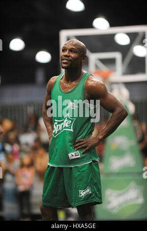 Pugile Floyd Mayweather assiste la sprite Celebrity Gioco di basket durante il 2014 scommessa esperienza in L.A. Vivere il 28 giugno 2014 a Los Angeles, California. Foto Stock