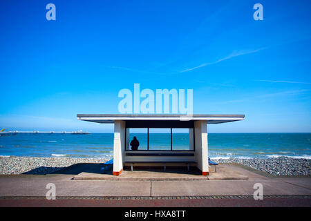 Il Galles del Nord, Regno Unito 24 marzo 2017, Forecasters predire un elevato al di sopra del Regno Unito in questo fine settimana con il blu del cielo e le temperature più calde ma freddo di notte. © DGDIm Foto Stock