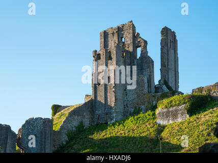 La storica remainds di Corfe Castle, Corfe Castle, Isle of Purbeck, Dorset, Regno Unito Foto Stock