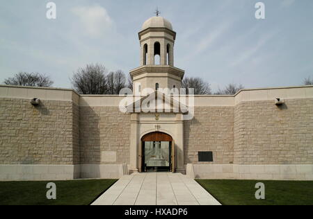 AJAXNETPHOTO. 2008. DELVILLE LEGNO, SOMME, Francia. -COMMONWEALTH WAR GRAVES- DELVILLE LEGNO - SOMME - PICARDIE - Memorial a South African soldati uccisi SULLE SOMME mentre lottava per il legno. Foto:JONATHAN EASTLAND/AJAX REF:DP80904 95 Foto Stock