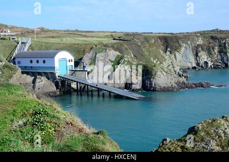 Nuovo St Davids Faro St Giustiniano Pembrokeshire Coast National Park Galles Cymru REGNO UNITO GB Foto Stock