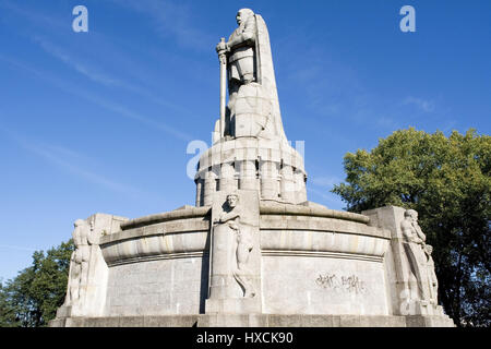 Bismarkdenkmal ad Amburgo Saint Pauli (build: nel 1903-1906 dall'architetto Emil Schaudt e dello scultore Hugo Lederer.), Bismarkdenkmal im Hamburg Foto Stock