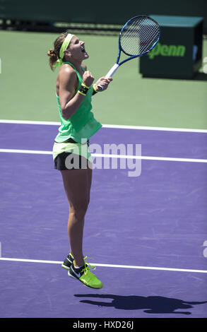 Miami, Florida, Stati Uniti d'America. 27 Mar, 2017. Lucie SAFAROVA (CZE) celebrando qui sconfigge Dominika Cibulkova (SVK) 76(5) 61 al 2017 Miami aperto in Key Biscayne, FL. Credito: Andrea, Patrono/ZUMA filo/Alamy Live News Foto Stock