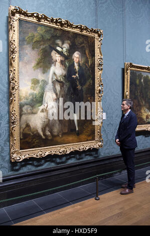 National Gallery di Londra, Regno Unito. 28 Mar, 2017. In seguito all'incidente presso la Galleria Nazionale Il 18 marzo, Thomas Gainsborough's il signor e la signora William Hallett (la mattina a piedi), è stato ripristinato e verrà nuovamente sul display per uso pubblico in camera 34 Martedì 28 marzo 2017. Posti con Larry Keith, responsabile della conservazione e custode presso la Galleria Nazionale. Credito: Malcolm Park editoriale/Alamy Live News Foto Stock