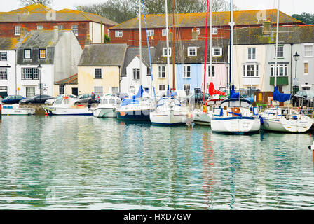 Dorset, Regno Unito. 28 Mar, 2017. Regno Unito Meteo. Un opaco inizio per Dorset ma bella e calda a Weymouth Credito: stuart fretwell/Alamy Live News Foto Stock