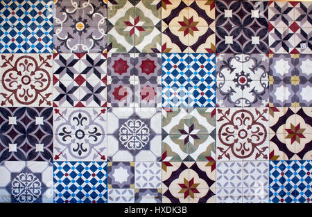 Diversi tipi di molti Mediterraneo egeo / piastrelle. Catturato nella penisola di Bodrum / Turchia. Vero riflesso della cultura e dello stile di vita. Foto Stock