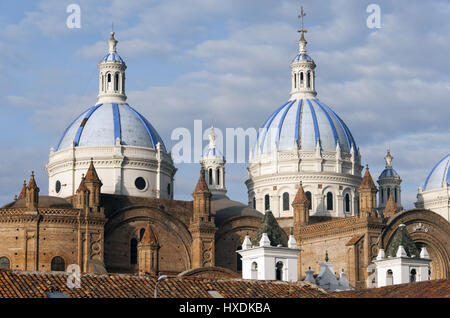 Ecuador Cuenca, Parque Calderon park, Nuova Cattedrale Foto Stock