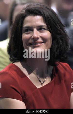 MIRIAM GONZALEZ DURANTEZ moglie di Nick Clegg 20 settembre 2010 la AAC LIVERPOOL ENGLAND Foto Stock