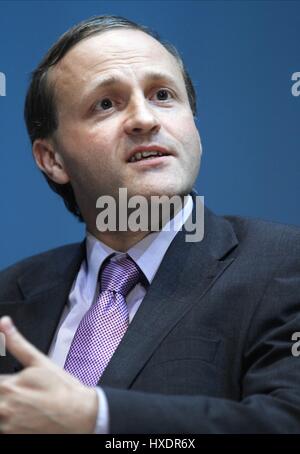 STEVE WEBB MP IL MINISTRO DI STATO PER LE PENSIONI il 21 settembre 2010 la AAC LIVERPOOL ENGLAND Foto Stock