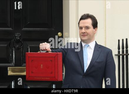 GEORGE OSBORNE il Cancelliere dello scacchiere 20 marzo 2013 a Downing Street LONDRA INGHILTERRA REGNO UNITO Foto Stock