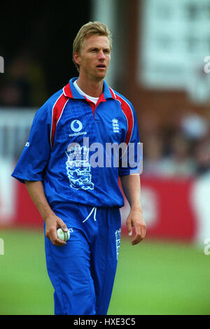 ALAN MULLALLY INGHILTERRA & LEICESTERSHIRE CCC 18 Maggio 1999 Foto Stock