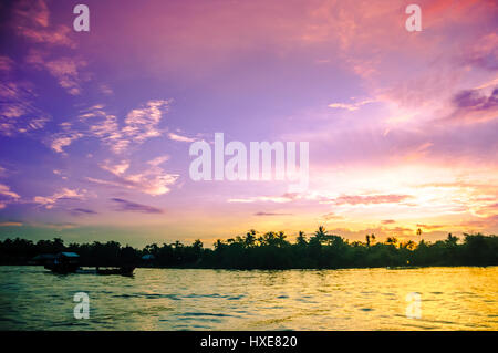 Vista sul tramonto sul Mekong vy Can Tho in Vietnam Foto Stock