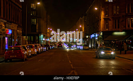 Finnieston di notte il traffico su strada Foto Stock