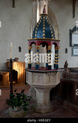 Il tipo di font nella chiesa di San Pietro, grande Walsingham, Norfolk, Inghilterra, Regno Unito Foto Stock