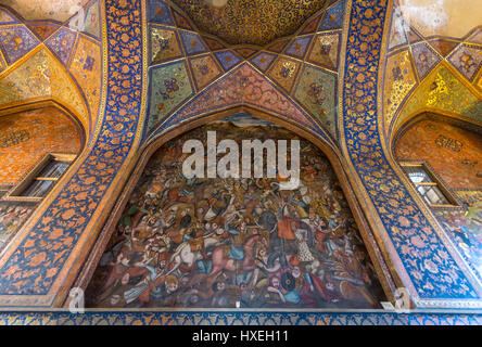 Nadir Shah sconfigge Moghuls alla battaglia di Karnal scena nel palazzo di quaranta colonne (Chehel Sotoun) in Isfahan, capitale della provincia di Isfahan in Iran Foto Stock