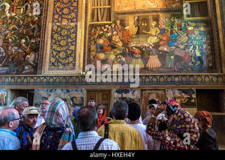 Shah Abbas II riceve Nader Mohammad Khan freso nel Palazzo delle quaranta colonne (Chehel Sotoun) in Isfahan, Iran Foto Stock
