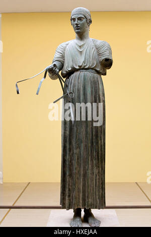 Auriga statua si trova al museo di Delphi in Grecia Foto Stock