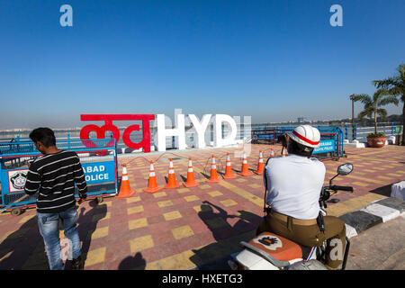 Hyderabad, India - novembre 26,2016. amore hyd è una nuova installazione tipografica progettata da hitesh malaviya & Hanif Kureshi.Si tratta di un monumento di amore d Foto Stock