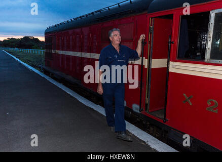 Il Blues il treno è stato in esecuzione su rotaie di Bellarine dal 1994. L'idea originaria del treno di Blues è stato ispirato da storie di musicisti blues pl Foto Stock