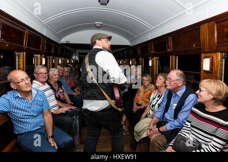 Il Blues il treno è stato in esecuzione su rotaie di Bellarine dal 1994. L'idea originaria del treno di Blues è stato ispirato da storie di musicisti blues pl Foto Stock