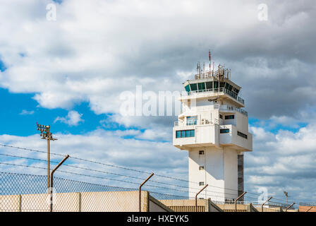 Torre di controllo, Aeroporto di Tenerife Sud Reina Sofia Tenerife, Isole Canarie, Spagna Foto Stock