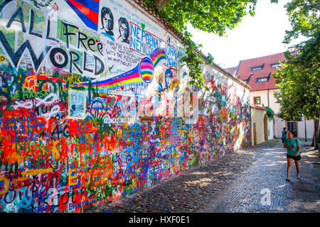 Muro di John Lennon, Praga, Repubblica Ceca Foto Stock