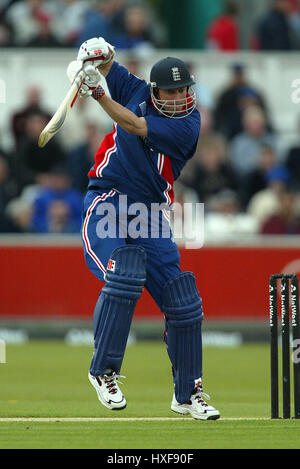 NICK KNIGHT INGHILTERRA & WARWICKSHIRE CCC CHESTER LE STREET CHESTER LE STREET DURHAM 04 Luglio 2002 Foto Stock