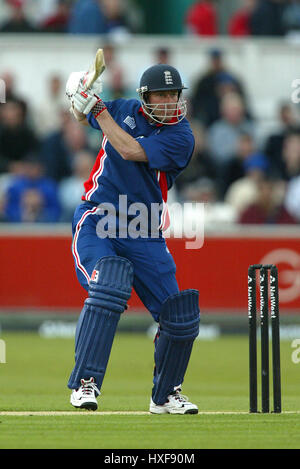 NICK KNIGHT INGHILTERRA & WARWICKSHIRE CCC CHESTER LE STREET CHESTER LE STREET DURHAM 04 Luglio 2002 Foto Stock