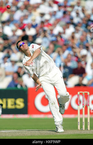 ASHLEY GILES INGHILTERRA & WARWICKSHIRE CCC OLD TRAFFORD MANCHESTER 12 Agosto 2005 Foto Stock