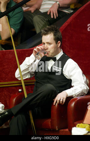 JOHN HIGGINS SCOZIA CROGIOLO SHEFFIELD Inghilterra 22 aprile 2003 Foto Stock