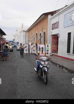 Motociclo in Nicaragua strade Foto Stock