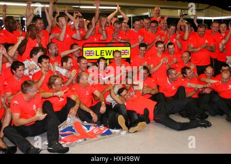 LEWIS HAMILTON MCLAREN MERCE Gran Premio del Brasile a Interlagos BRASILE 02 Novembre 2008 Foto Stock