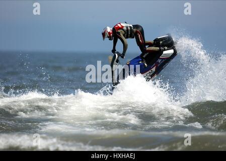 JET SKI SOUTH BAY SCARBOROUGH SOUTH BAY Scarborough North Yorkshire Inghilterra 02 Giugno 2007 Foto Stock