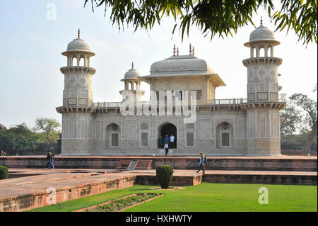 Tomba di I'timād-ud-Daulah, Agra Foto Stock