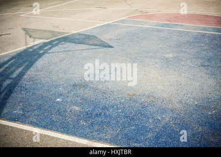 Dettagli di un cortile di basket segni di asfalto. Foto Stock