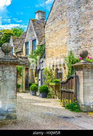 Vecchia casa in Burford, Inghilterra Foto Stock