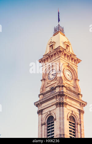 GPO di Adelaide Post Shop con campanile situato a Victoria Square nel CBD di Adelaide Foto Stock