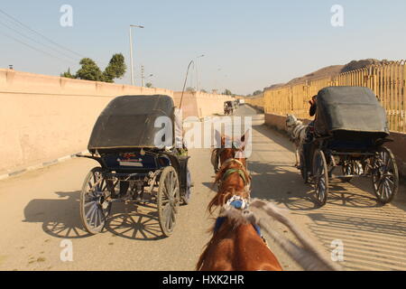 Una città di Edfu, Nilo, Egitto Foto Stock