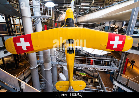 Interno del Deutsches Technikmuseum, Museo tedesco della tecnologia, a Berlino, in Germania Foto Stock