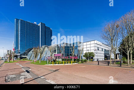 Crowne Plaza Hotel dal fiume Clyde in Glasgow Scotland Regno Unito Foto Stock