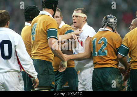 DANIEL VICKERMAN RICHARD HILL ENGLAND V AUSTRALIA TWICKENHAM Londra Inghilterra 16 Novembre 2002 Foto Stock