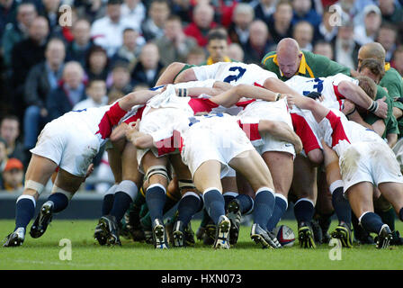 Inghilterra Inghilterra SCRUM V SUD AFRICA TWICKENHAM Londra Inghilterra 23 Novembre 2002 Foto Stock