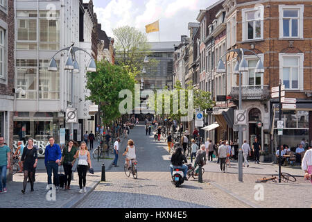 Il quartiere dello shopping Brugstraat, Maastricht, Limburgo, Paesi Bassi, Europa Foto Stock