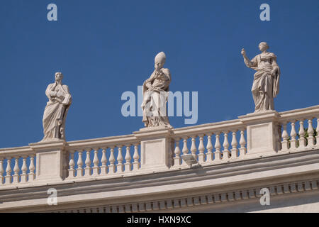 Sant Ignazio di Loyola, Remigius e Apollonia, Frammento del colonnato della Basilica di San Pietro in Vaticano Foto Stock