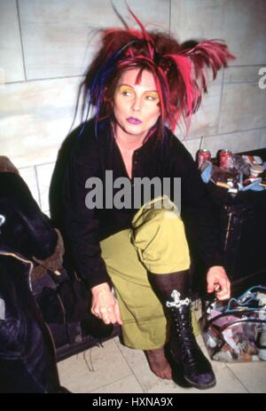 Debbie Harry dei Blondie fotografato alla vigilia Salvail, caduta linea mostra al Bryant Park di New York City nel marzo 1996. © RTalesnick MediaPunch // Credit tutti gli usi Foto Stock