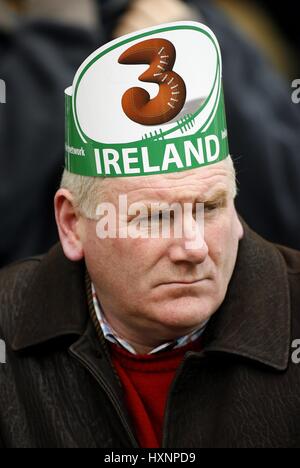 IRISH RUGBY FAN IRLANDA V FRANCIA SEI NAZIONI CROKE PARK Dublino Irlanda 11 Febbraio 2007 Foto Stock