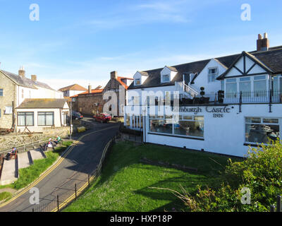 Bamburgh Castle Inn, Seahouses, Northumberland, Regno Unito Foto Stock