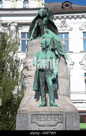 Il Preseren monumento di Lubiana è un tardo storicistico statua in bronzo della nazionale slovena poeta France Preseren Foto Stock